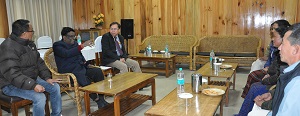 The Governor of Arunachal Pradesh Shri V. Shanmuganathan meeting with the progressive farmers of Zero,Lower Subansiri District on 1st January 2017.